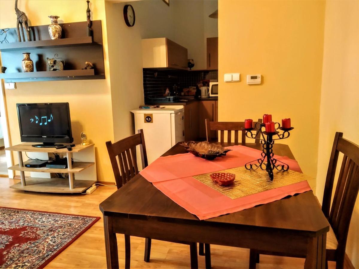 Apartment Sense Of Zizkov ปราก ภายนอก รูปภาพ